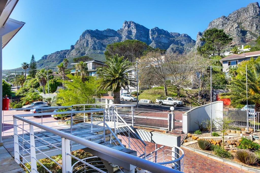 Stunning Sea View Apartment - Camps Bay Fokváros Kültér fotó